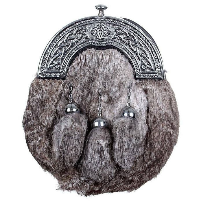 Juhlasporran – harmaa kaninturkis ja kelttisolkikoriste, kromiviimeistely