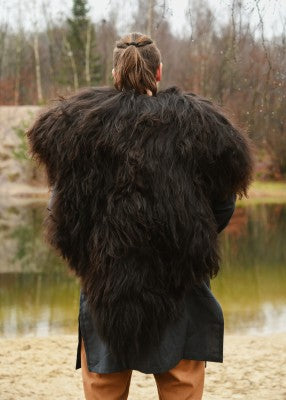 Hartiaturkis “Berserker”, viikinkityylinen turkisviitta