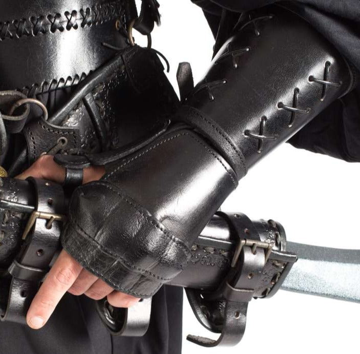 Taisteluhansikas, nahkaa, gauntlet