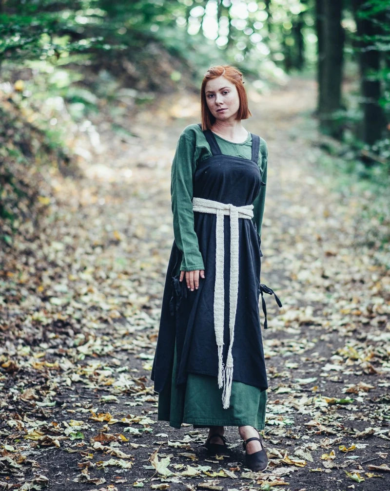 Päällysmekko, Hildegard
